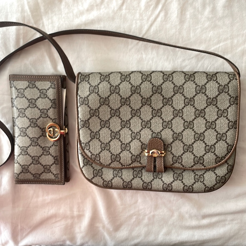 Vintage Gucci purse and wallet combo, Like new condition, rare